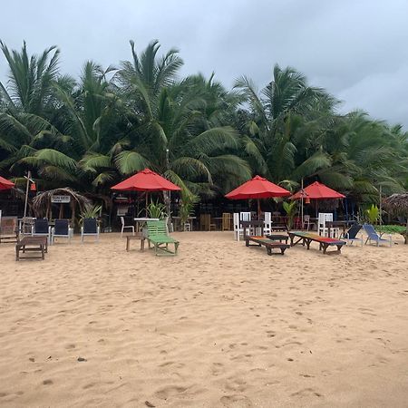 Canoe Beach Resort Tangalle Exterior photo